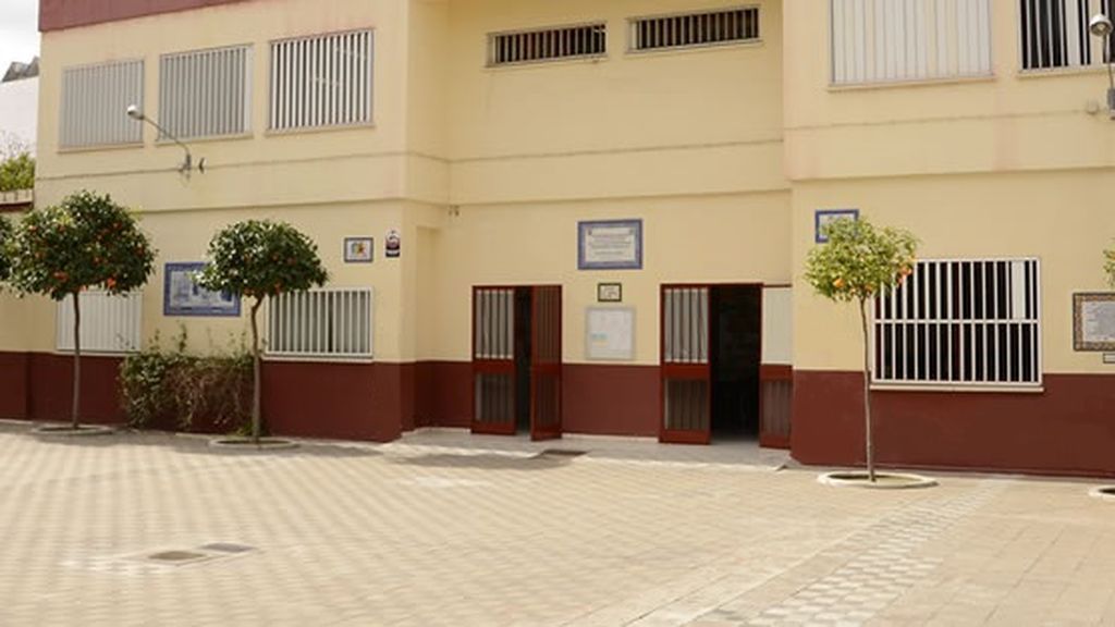 Un aula de un cole de Sevilla se entera de que debería estar confinada una semana después Un aula de un cole de Sevilla se entera de que debería estar confinada una semana después
