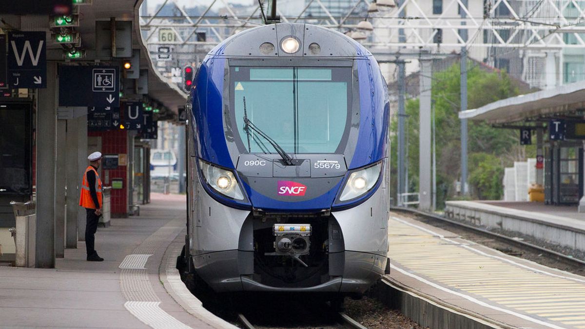 Desalojan una estación de tren en Lyon por una mujer que amenaza con explotar un paquete