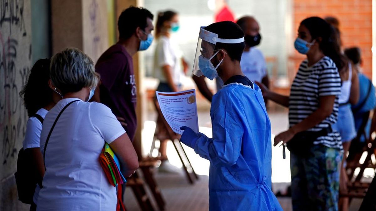 Sanidad suma otros 19.851 contagios de coronavirus y 231 muertos Sanidad suma otros 19.851 contagios de coronavirus y 231 muertos