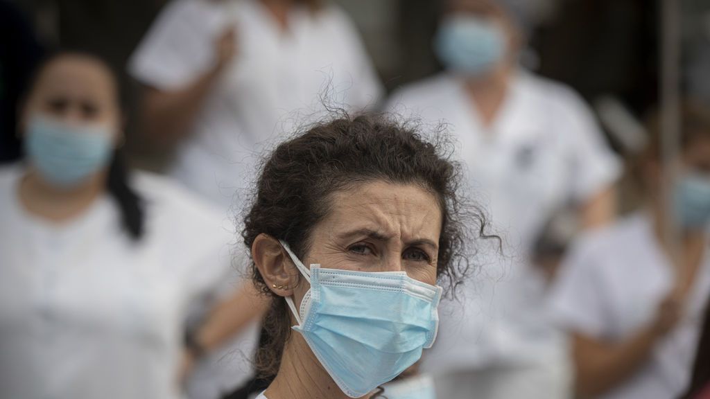 Andalucía pide refuerzos para el rastreo: incorporará médicos, enfermeros y veterinarios jubilados a la causa Andalucía pide refuerzos para el rastreo: incorporará médicos, enfermeros y veterinarios jubilados a la causa
