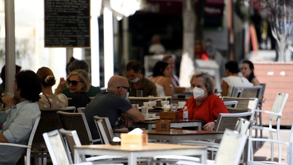 Obligatorias en los bares y para hacer deporte: Andalucía endurece el uso de las mascarillas: Obligatorias en los bares y para hacer deporte: Andalucía endurece el uso de las mascarillas: