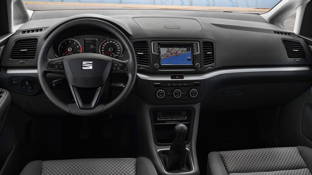 SEAT ALHAMBRA INTERIOR