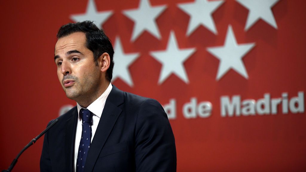 Madrid pide a Sánchez que "coja las riendas" y decrete el estado de alarma Madrid pide a Sánchez que "coja las riendas" y decrete el estado de alarma