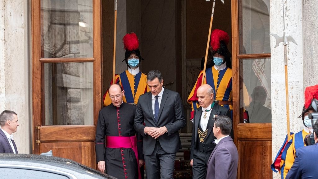 El encuentro entre Sánchez y el Papa, muy criticado por la falta de mascarillas