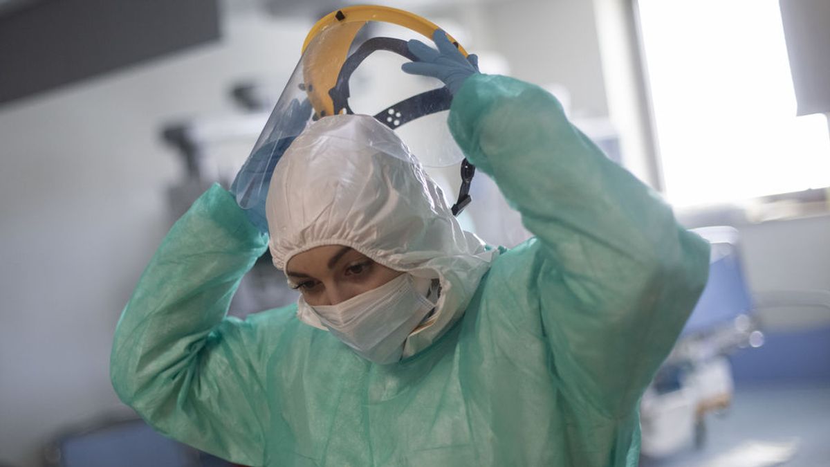 La enfermera que relató la ansiedad que padecía por tratar a pacientes muy graves de covid-19, da positivo La enfermera que relató la ansiedad que padecía por tratar a pacientes muy graves de covid-19, da positivo