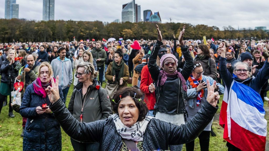 Protestas contra las restricciones por la covid en Holanda