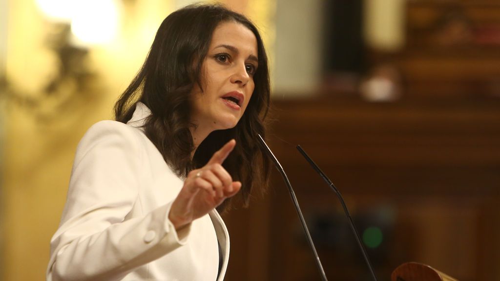 Arrimadas apoya el estado de alarma pero pide al Gobierno que "tome las riendas" y no delegue en las autonomías