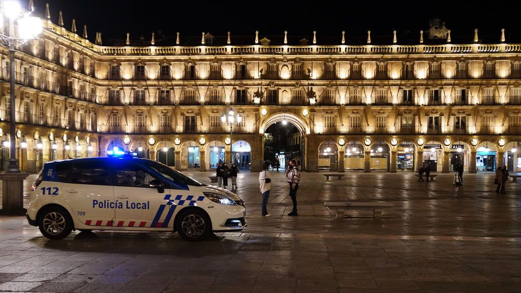 Primera noche de toque de queda en Castilla y León, con 276 denuncias pero "sin incidentes" Primera noche de toque de queda en Castilla y León, con 276 denuncias pero "sin incidentes"