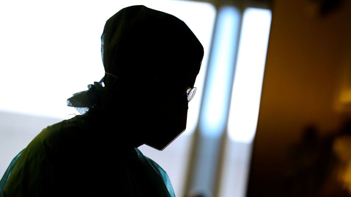 Una enfermera denuncia que su jefe la infectó de coronavirus "deliberadamente" y estuvo a punto de morir