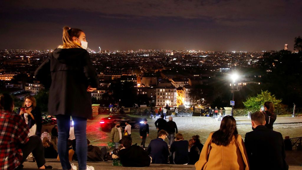 Disfrutando de las vistas de Montmartre, en París