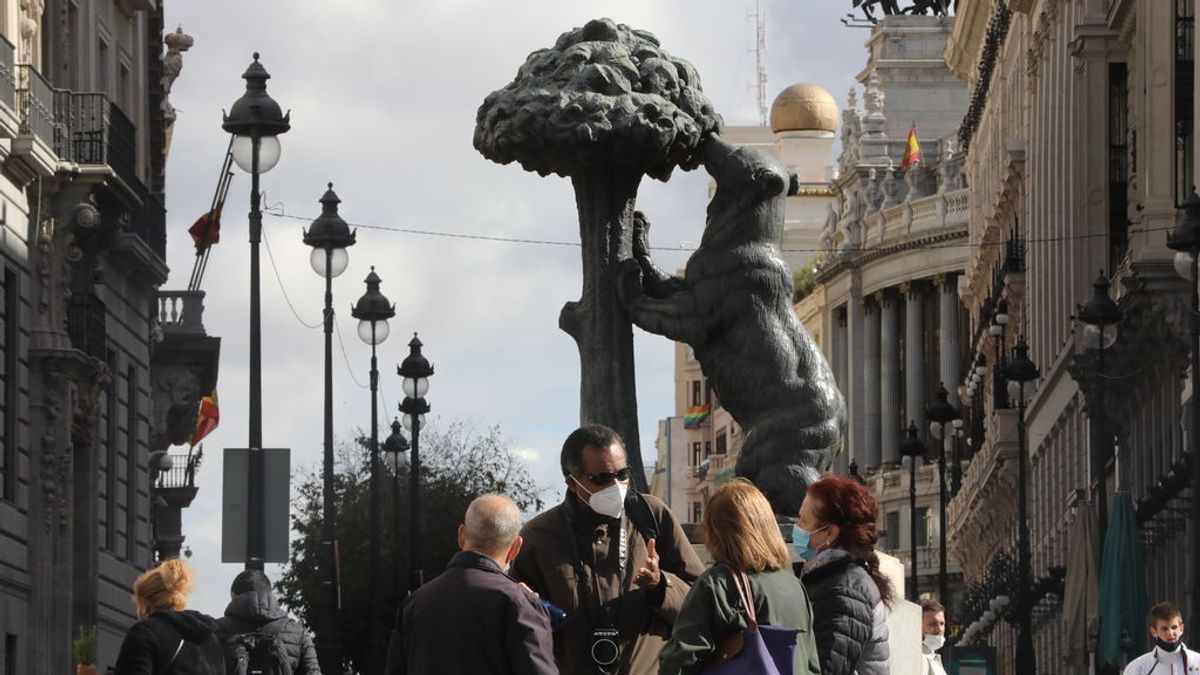 Madrid supera los 300.000 casos tras añadir 3.993 en el fin de semana Madrid supera los 300.000 casos tras añadir 3.993 en el fin de semana