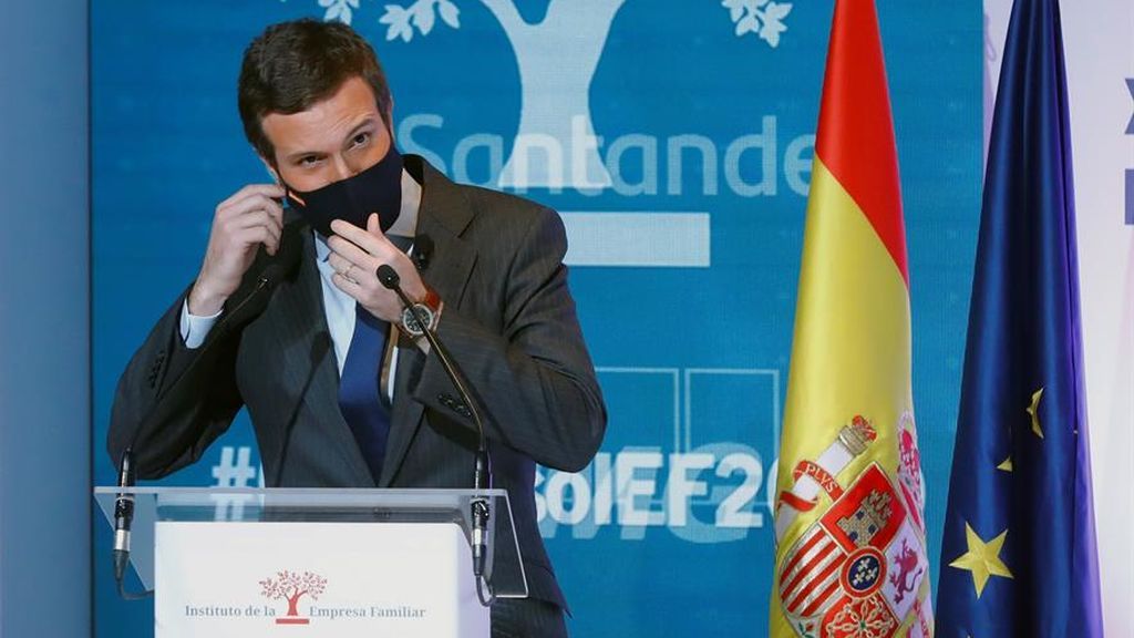 Casado apoyará el estado de alarma si dura 8 semanas para limitar los puentes y salvar la Navidad Casado apoyará el estado de alarma si dura 8 semanas para limitar los puentes y salvar la Navidad