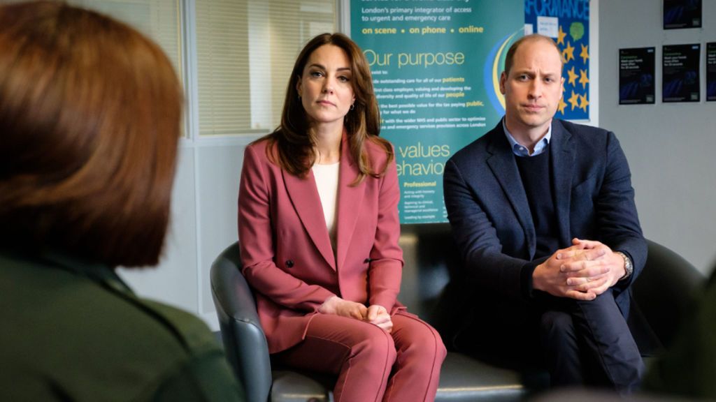 Kate Middleton y el príncipe William buscan ama de llaves: 20.000 euros al año y el 'lujo' de poder vivir en palacio Kate Middleton y el príncipe William buscan ama de llaves: 20.000 euros al año y el 'lujo' de poder vivir en palacio