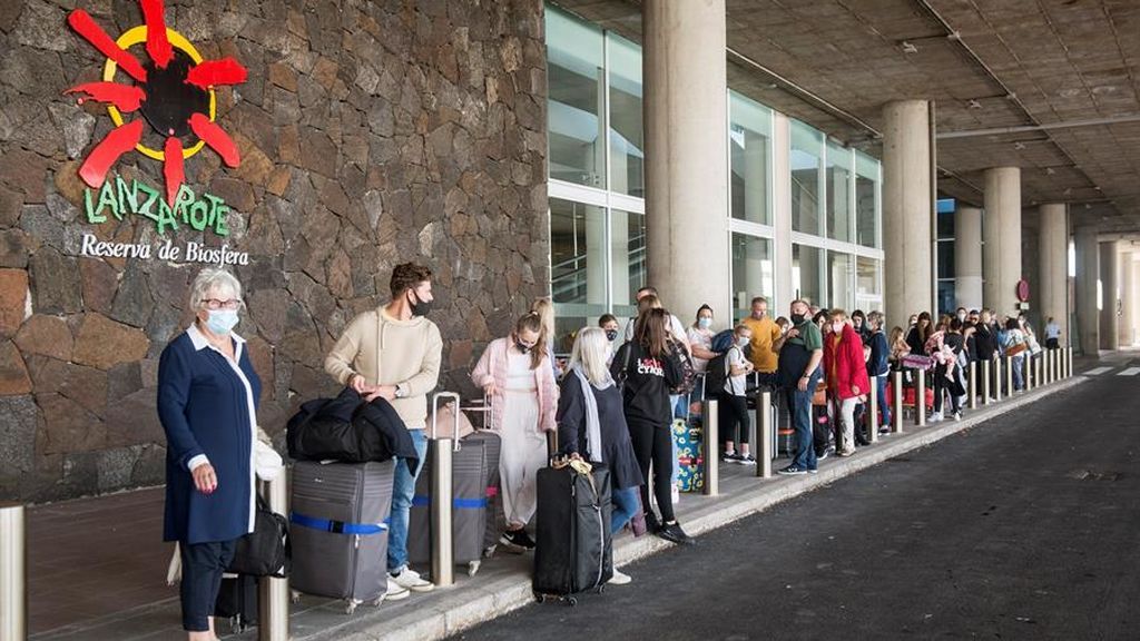 Canarias exigirá una prueba negativa a los turistas para entrar a las islas