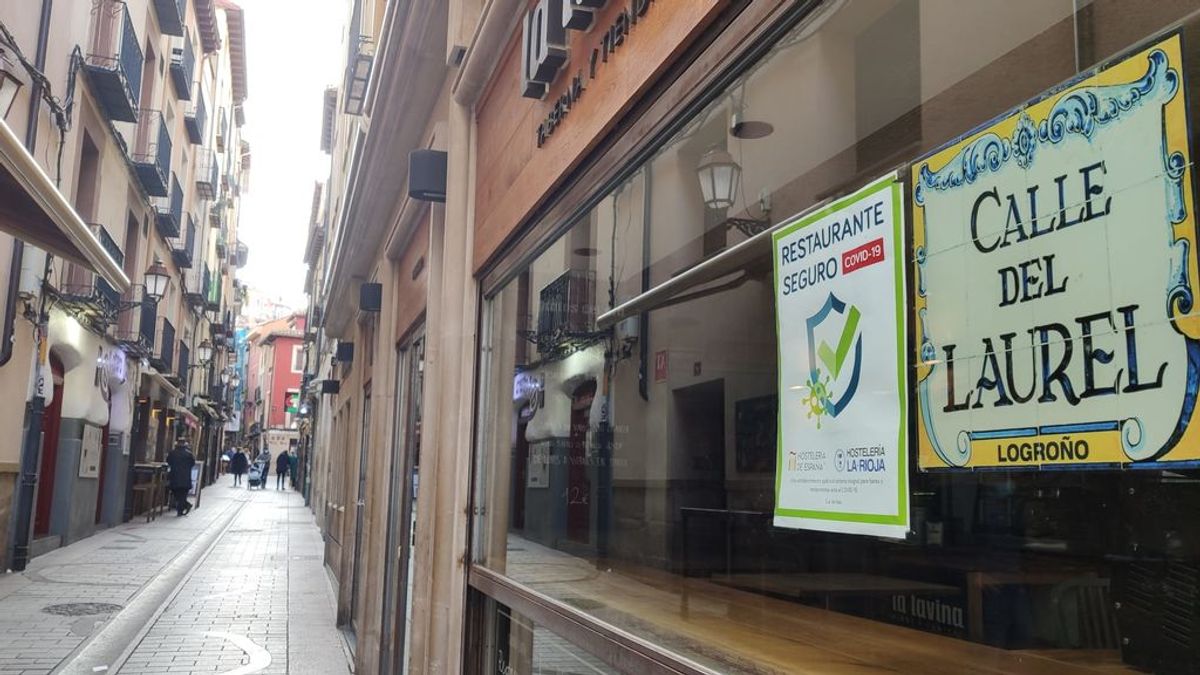 Los hosteleros en Logroño indignados: "cerrar un mes nos va a matar de hambre" Los hosteleros en Logroño indignados: "cerrar un mes nos va a matar de hambre"
