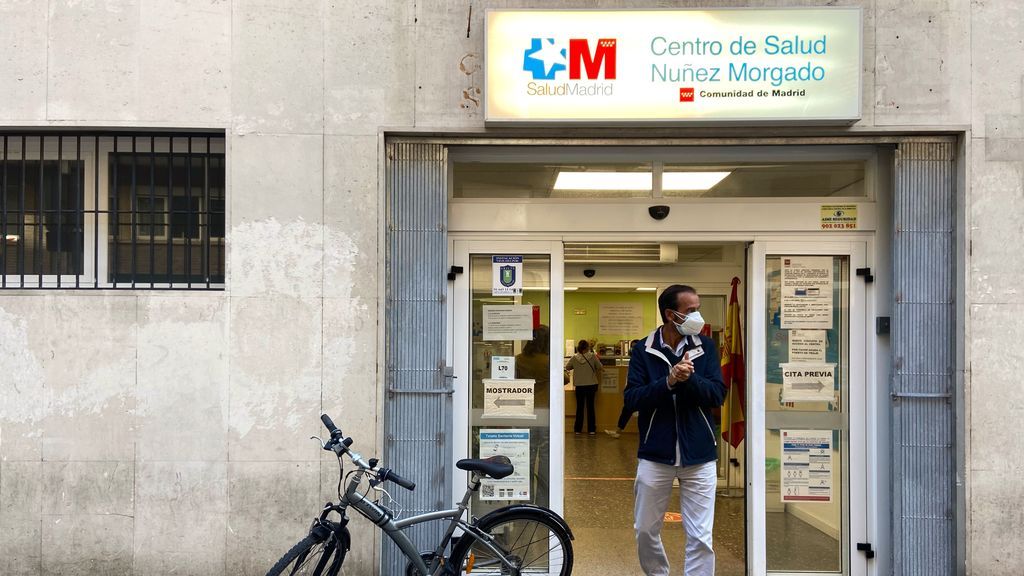 Madrid marca otro repunte de muertos con 40 y una subida a 2.248 contagios Madrid marca otro repunte de muertos con 40 y una subida a 2.248 contagios