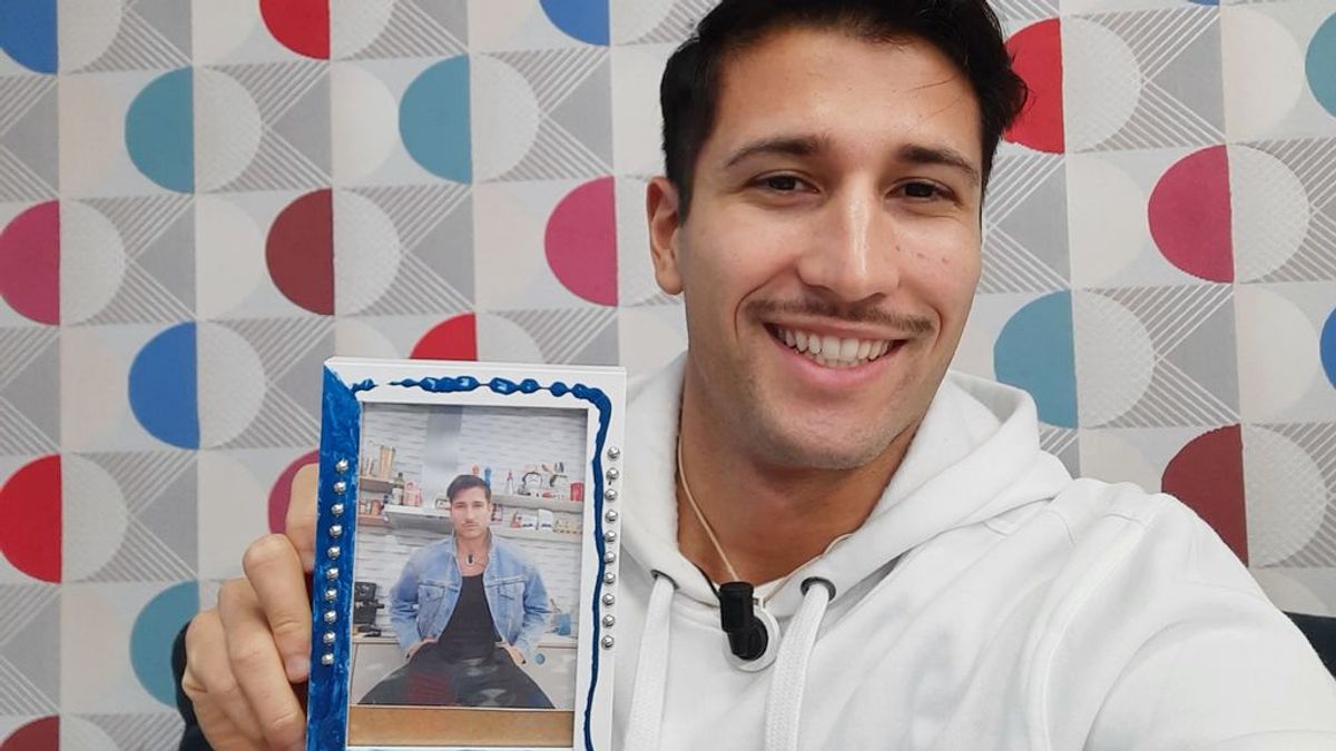 Gianmarco decora fotos para regalar a sus fans en un concurso de Instagram