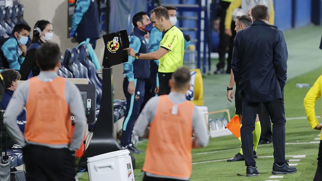 El árbitro revida el gol de Dani Gómez en el Levante - Celta.