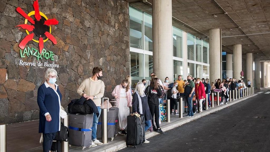 Canarias exigirá una prueba negativa a los turistas para entrar a las islas