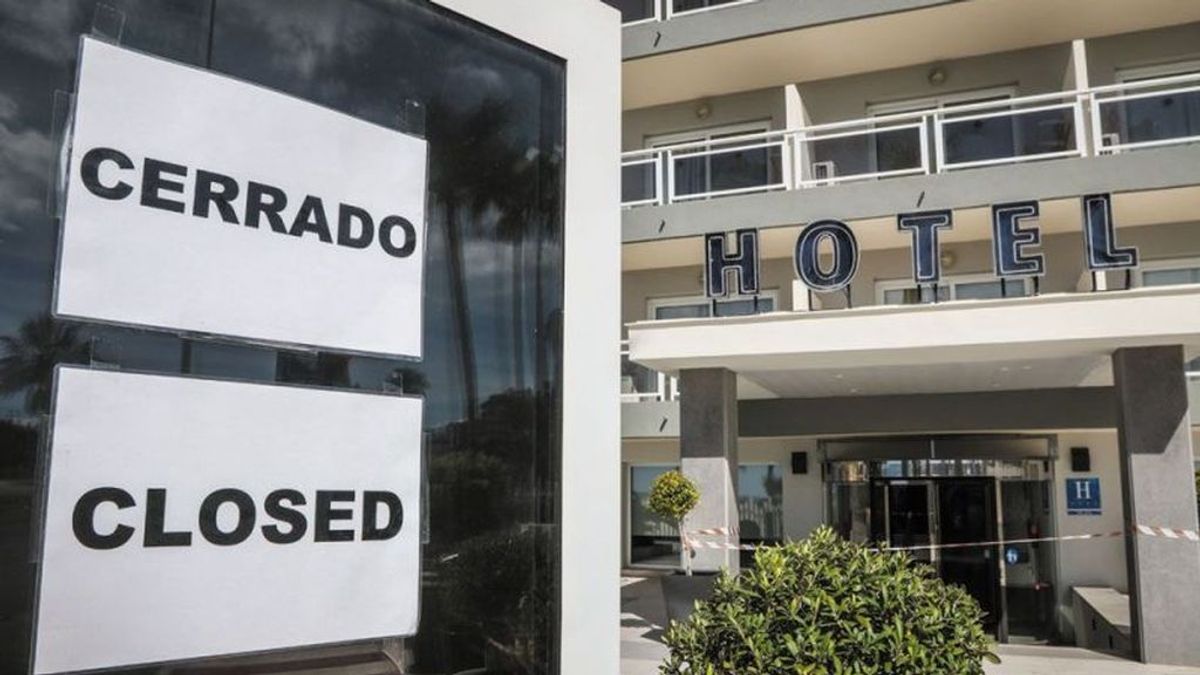 Los hoteleros andaluces se resignan a echar el cierre durante el puente: “No llegamos ni a un 10% de ocupación” Los hoteleros andaluces se resignan a echar el cierre durante el puente: “No llegamos ni a un 10% de ocupación”