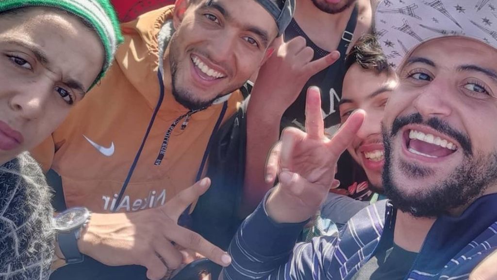 Un joven marroquí muestra su viaje en patera hasta las Islas Canarias a través de Instagram