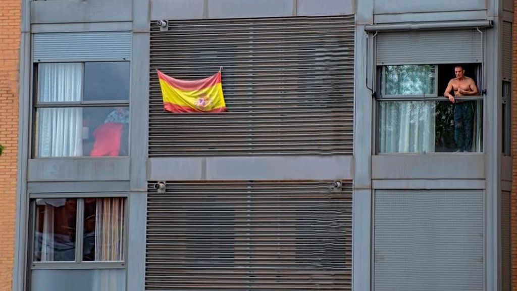 España, al borde del confinamiento domiciliario: "Si en dos semanas no mejoramos, habría que implantarlo" España, al borde del confinamiento domiciliario: "Si en dos semanas no mejoramos, habría que implantarlo"