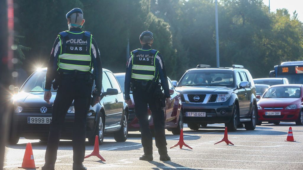 Madrid permite reuniones de hasta 6 personas no convivientes durante la franja horaria del toque de queda Madrid permite reuniones de hasta 6 personas no convivientes durante la franja horaria del toque de queda