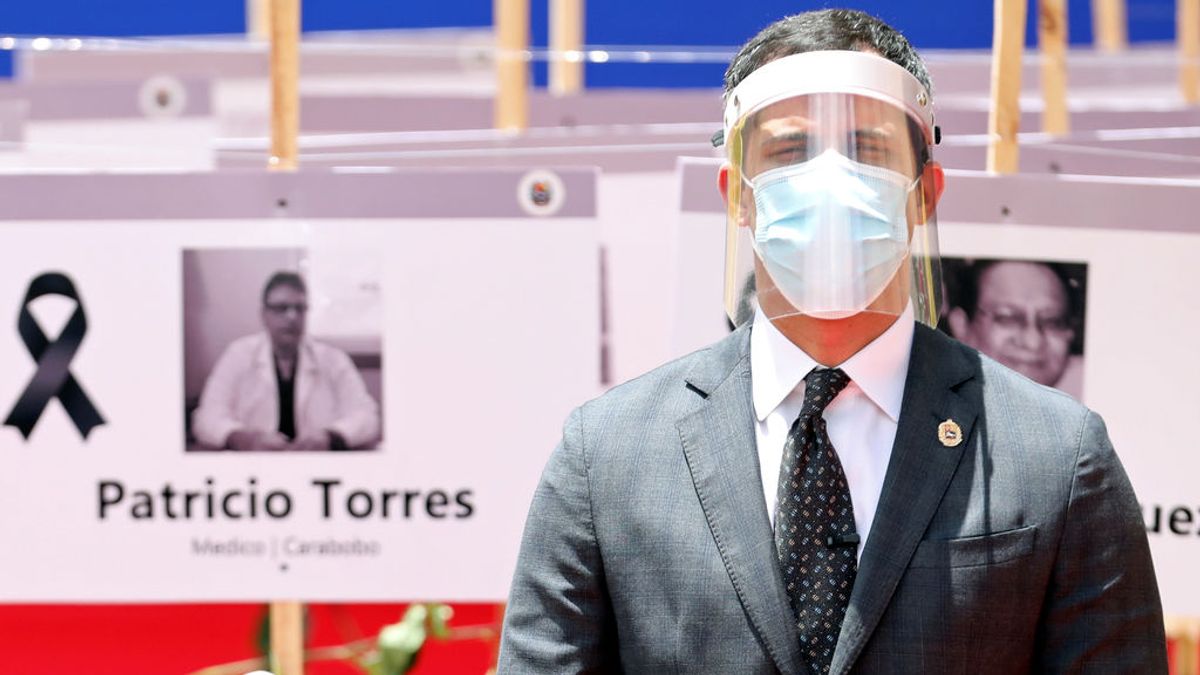 Venezuela detiene al periodista Roland Carreño, del partido de Leopoldo López, por "conspiración" Venezuela detiene al periodista Roland Carreño, del partido de Leopoldo López, por "conspiración"
