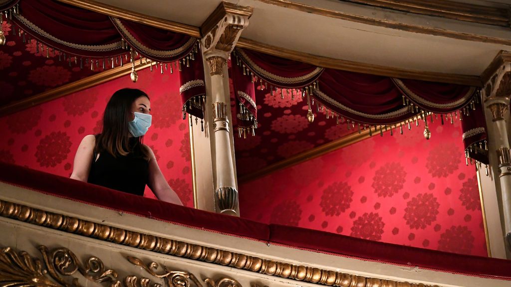 Italia: nuevo récord diario de casos de coronavirus y foco de contagio en la Scala de Milán Italia: nuevo récord diario de casos de coronavirus y foco de contagio en la Scala de Milán