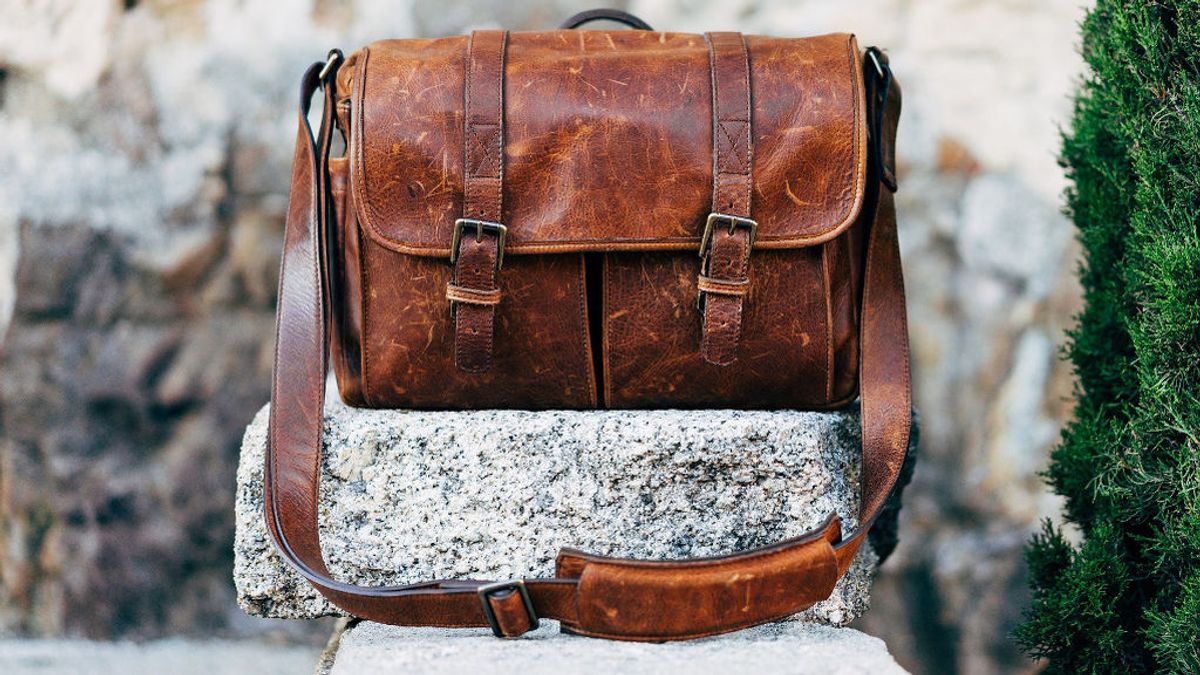 El gesto de honradez de unos adolescentes en Lugo: devuelven un bolso con 15.000 euros El gesto de honradez de unos adolescentes en Lugo: devuelven un bolso con 15.000 euros