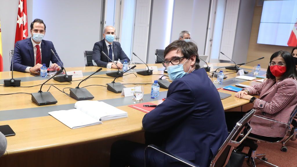 Madrid alega que Salvador Illa les confirmó que podrían cerrar sólo por días Madrid alega que Salvador Illa les confirmó que podrían cerrar sólo por días
