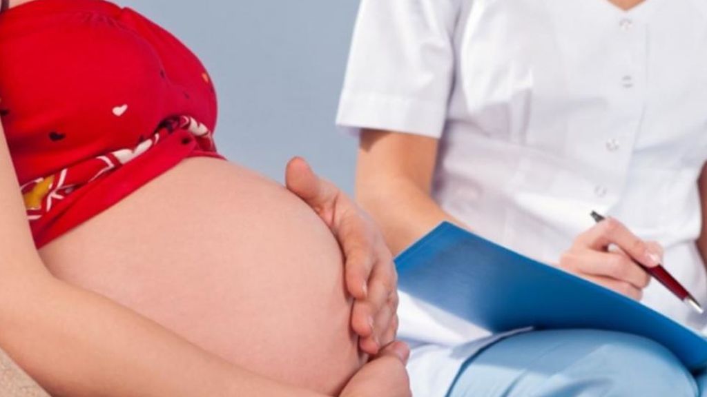 Durante el embarazo, la zona lumbar se volverá más vulnerable y, además, podrás perder el equilibrio.