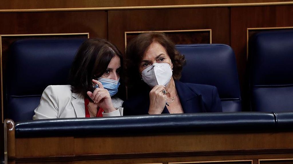 El Gobierno responde a Ayuso: no reducirá el plazo de los confinamientos El Gobierno responde a Ayuso: no reducirá el plazo de los confinamientos