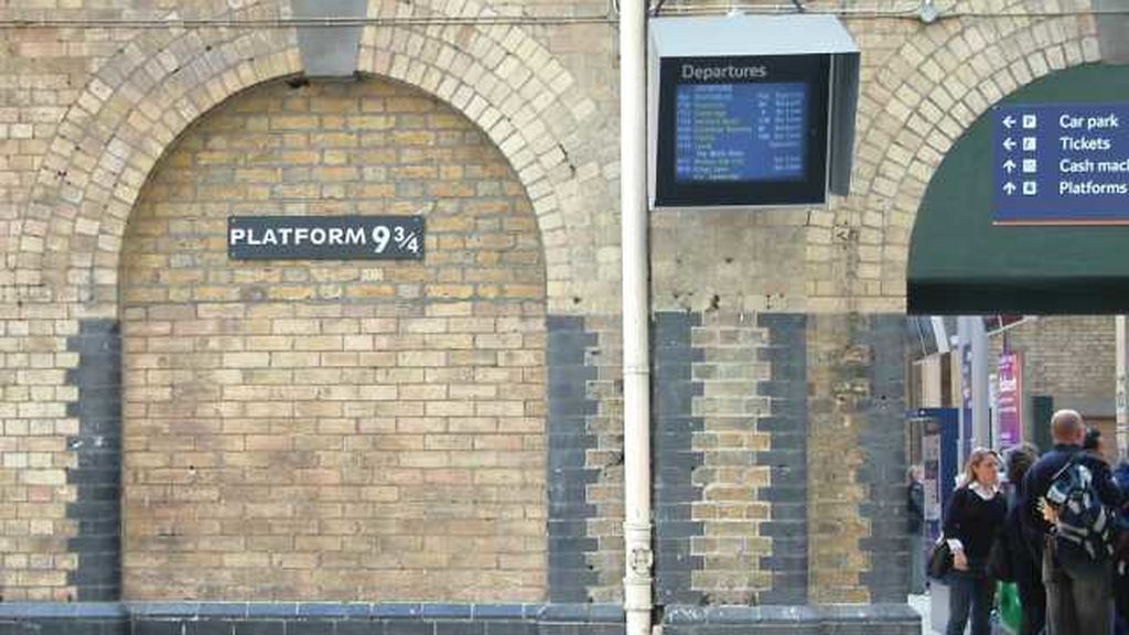 Kings_Cross_Platform_9,75