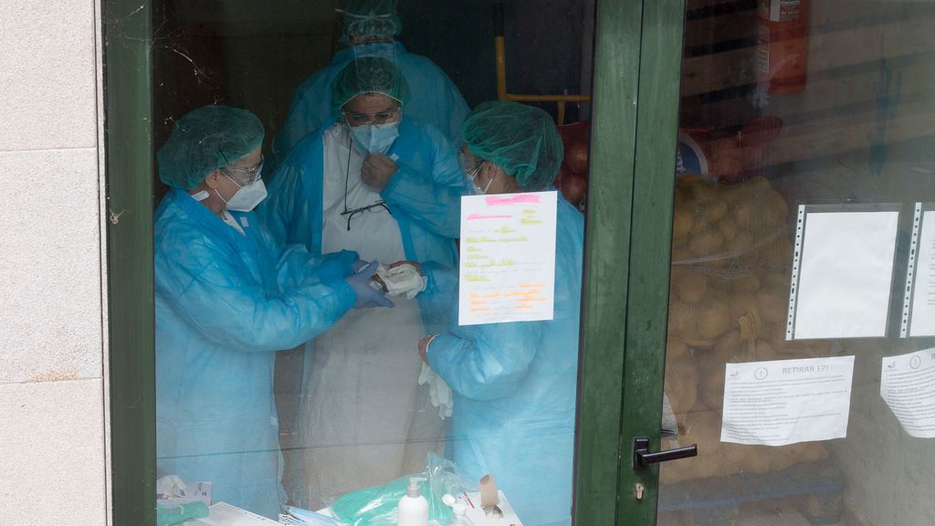 Los brotes por coronavirus sólo representan el 10% del total de los contagios detectados en España Los brotes por coronavirus sólo representan el 10% del total de los contagios detectados en España