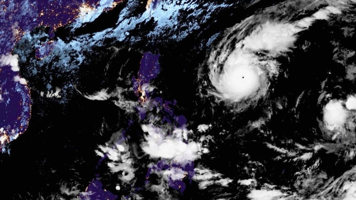 El ciclón tropical Rolly  se intensificará hasta convertirse en un súper tifón