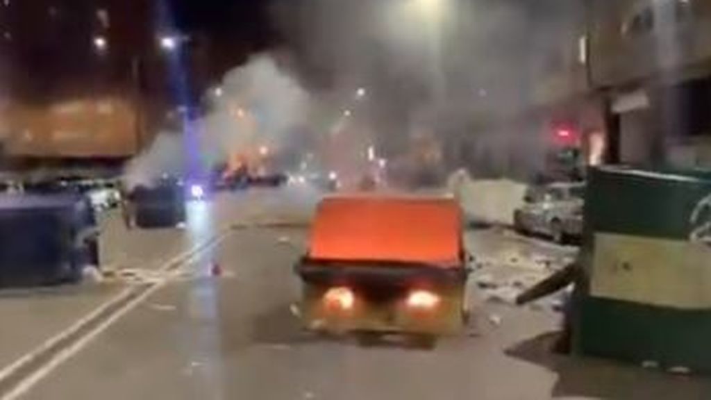 Disturbios en el barrio burgalés de Gamonal contra las restricciones Disturbios en el barrio burgalés de Gamonal contra las restricciones