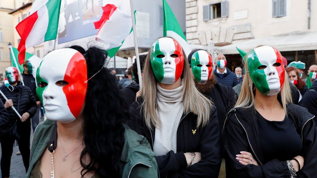 Protestas por las restricciones sanitarias en Roma