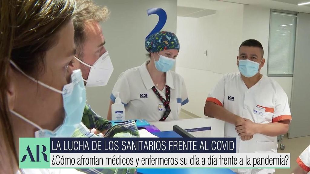 Sanitarios del hospital Delfos