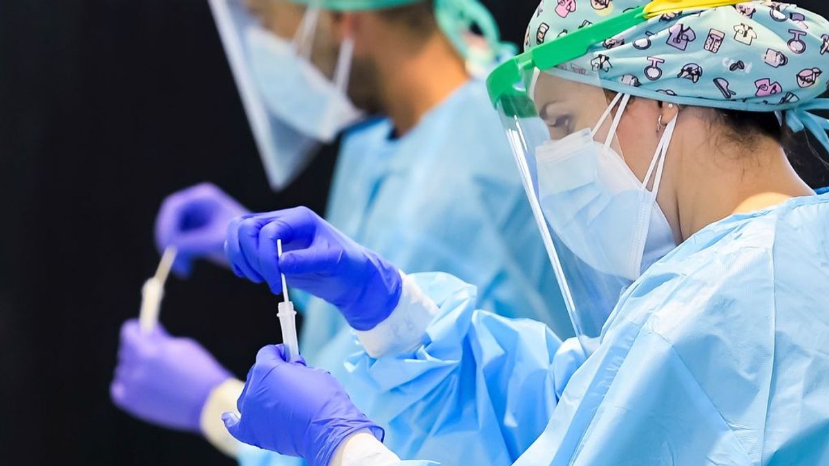 Sanidad suma 55.019 contagios y 379 muertos, el peor fin de semana de la pandemia Sanidad suma 55.019 contagios y 379 muertos, el peor fin de semana de la pandemia