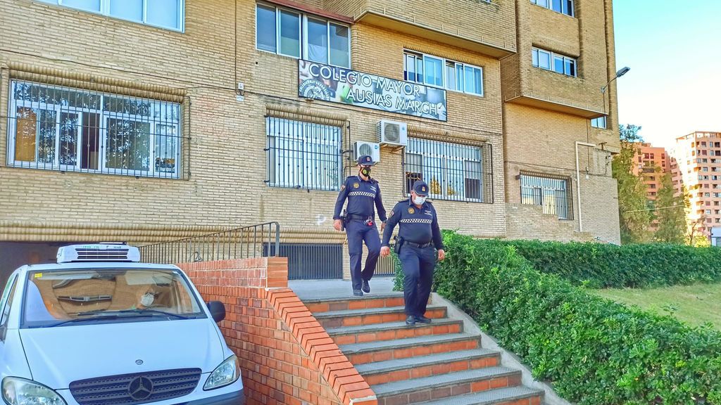 Confinada una residencia de estudiantes de Valencia tras detectarse 78 positivos entre los 300 internos Confinada una residencia de estudiantes de Valencia tras detectarse 78 positivos entre los 300 internos