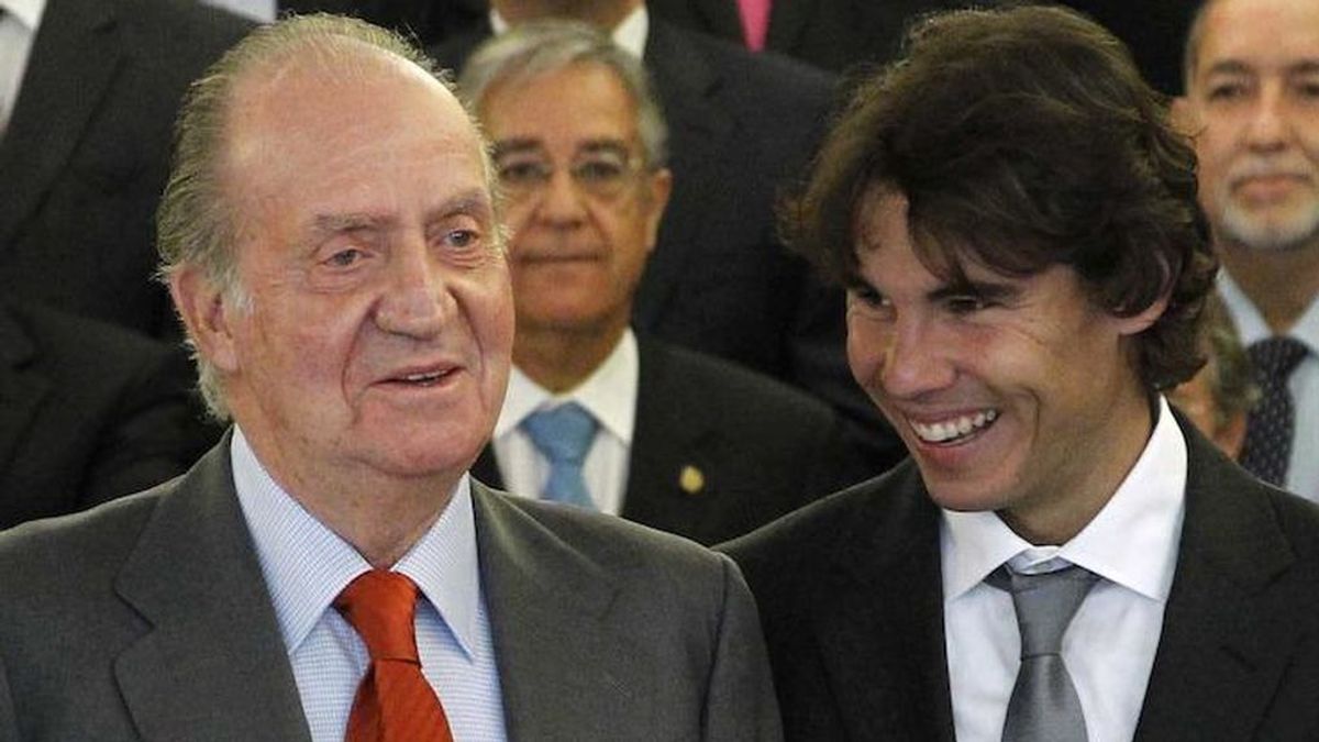 Rafa Nadal sale en defensa del Rey Emérito Juan Calos: "Puede que se haya equivocado, pero hay que recordar lo que ha hecho por España" Rafa Nadal sale en defensa del Rey Emérito Juan Calos: "Puede que se haya equivocado, pero hay que recordar lo que ha hecho por España"