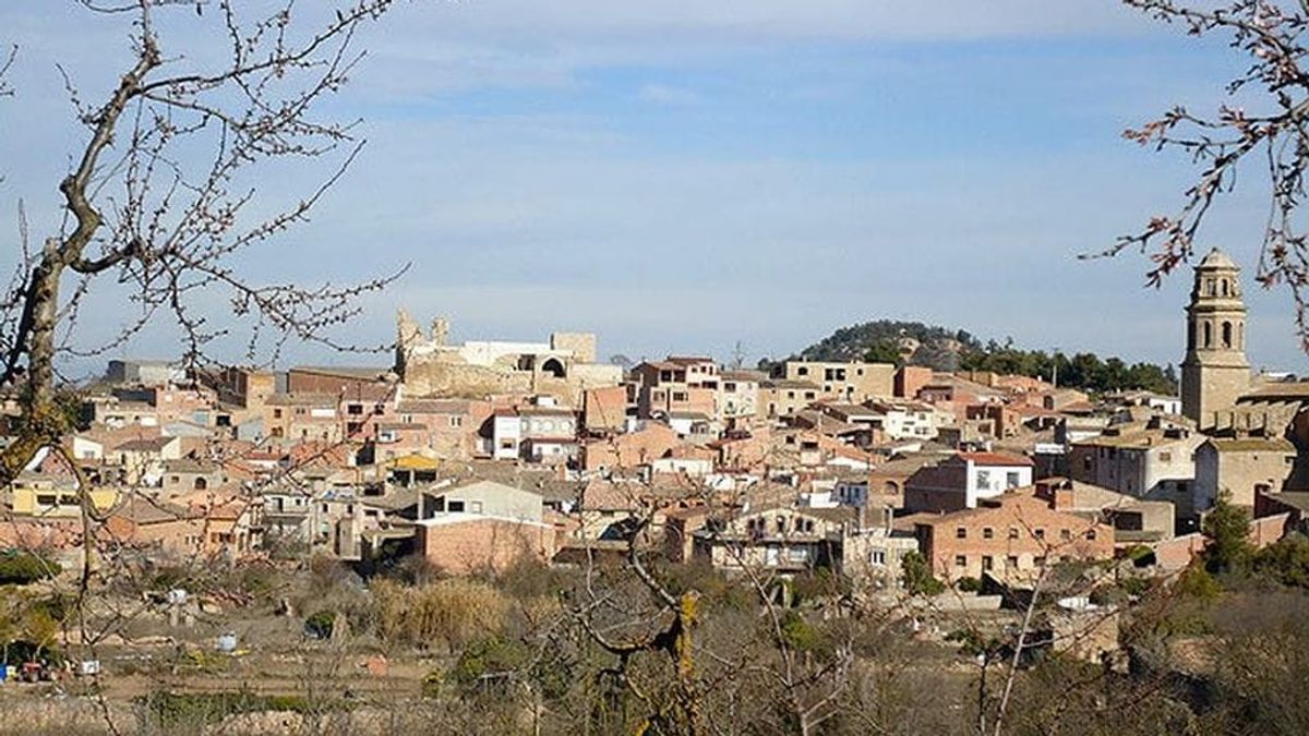 Un pregonero de Lleida, volcado contra el coronavirus: "Cuando vayáis a comprar, hablad lo mínimo o hablad en casa" Un pregonero de Lleida, volcado contra el coronavirus: "Cuando vayáis a comprar, hablad lo mínimo o hablad en casa"