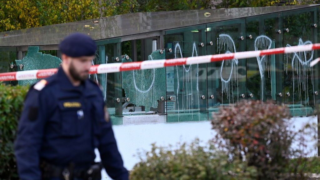 Operación policial en Austria para detener a más sospechosos de los atentados terroristas