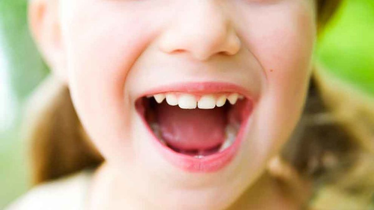 El mal aliento en niños también existe: ¿Cuáles son las causas de la halitosis y cómo evitarlo?