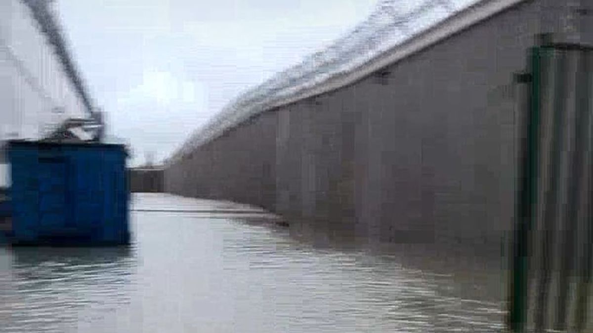 Inundaciones y cortes de luz en la prisión de Picassent por una tromba de agua Inundaciones y cortes de luz en la prisión de Picassent por una tromba de agua