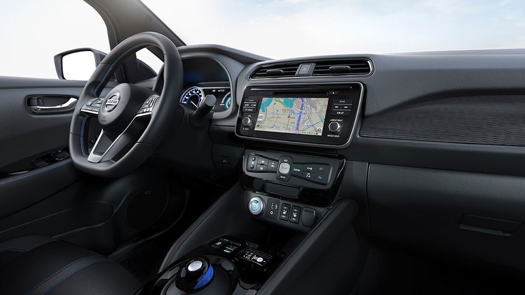 NISSAN LEAF INTERIOR