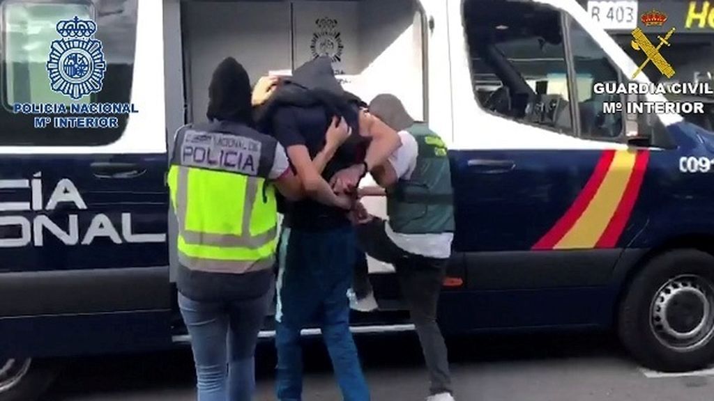 'Goyito' el rey de los aluniceros, detenido por la Policía junto su banda criminal por varios robos con violencia 'Goyito' el rey de los aluniceros, detenido por la Policía junto su banda criminal por varios robos con violencia