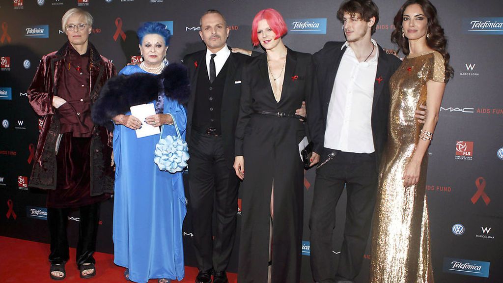 Miguel_Bose-Bimba_Bose-Cantantes-Modelos-Disc_jockey-David_Delfin-Famosos_188494208_26931457_1024x576