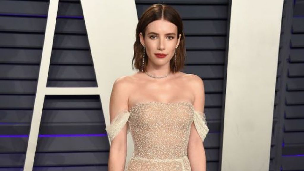 Emma Roberts también ha soprendido, en más de una ocasión, con sus vestidos con transparencias.